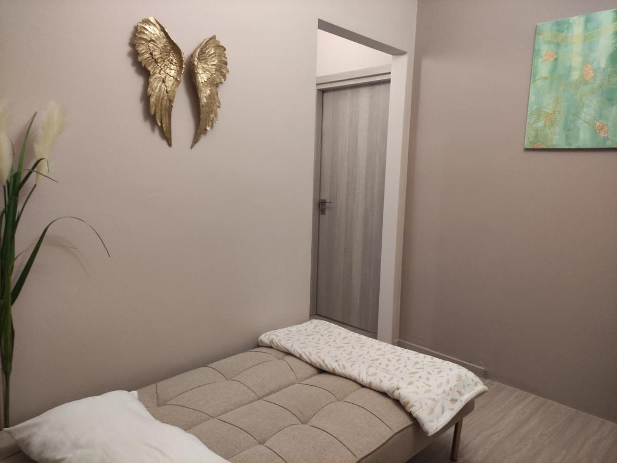 Apartamento Love Truth Life El Pireo Exterior foto